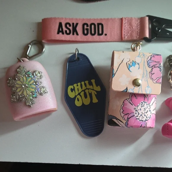 Steve Madden Pink and Black Keychain Set - Picture 5 of 5